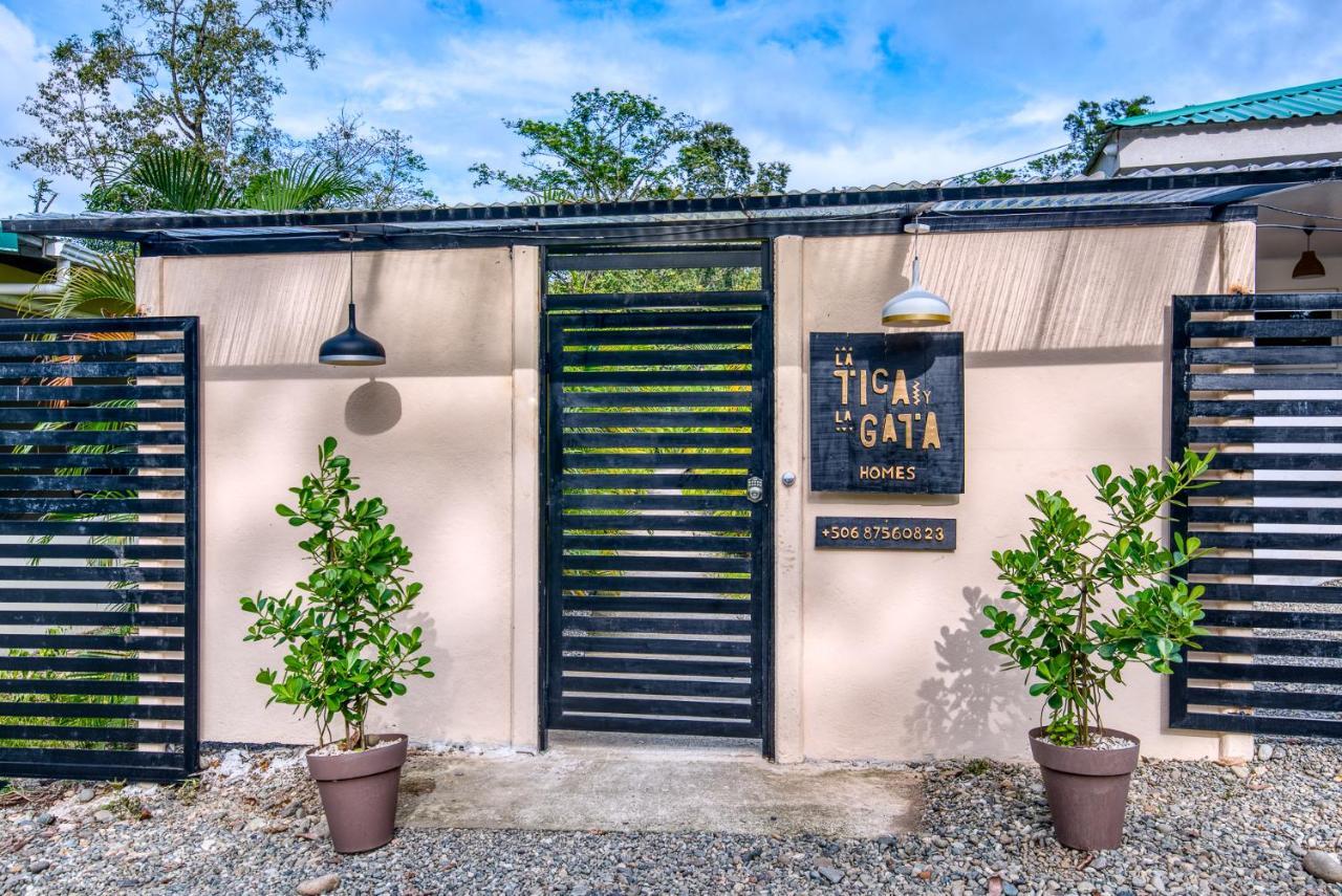 La Tica Y La Gata Hotel Puerto Viejo de Talamanca Buitenkant foto